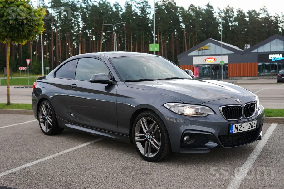 BMW F22