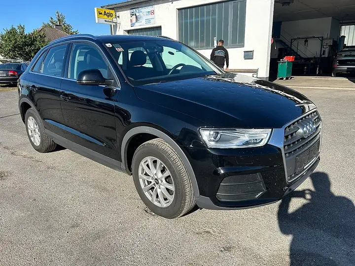 Audi Q3 2017 photo 2
