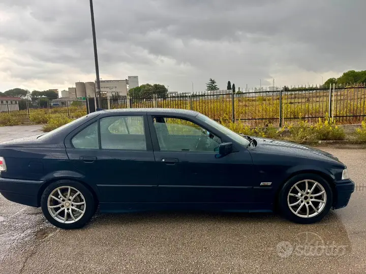 BMW 318I 1996 photo 4