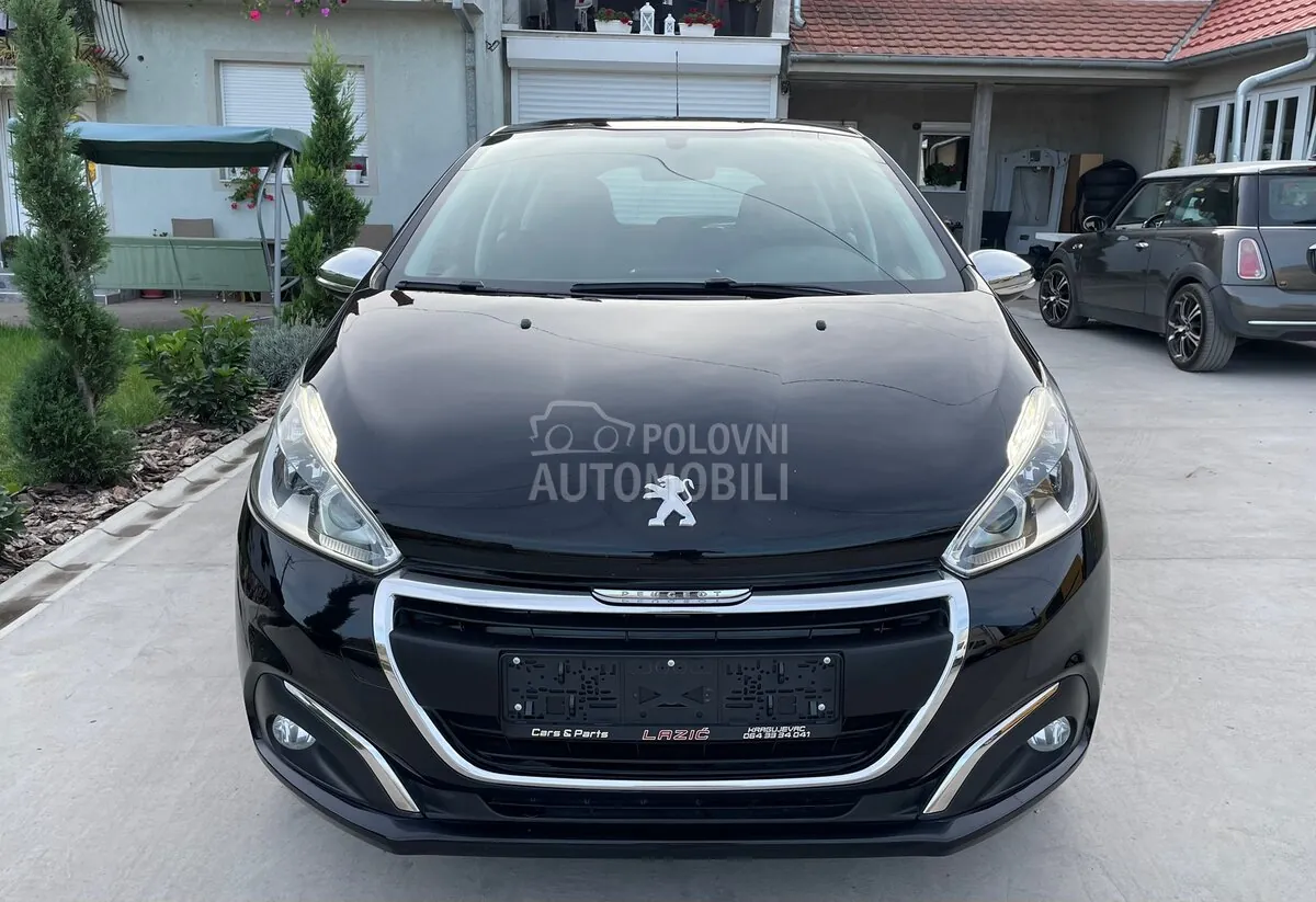 Peugeot 208 2016 photo 3