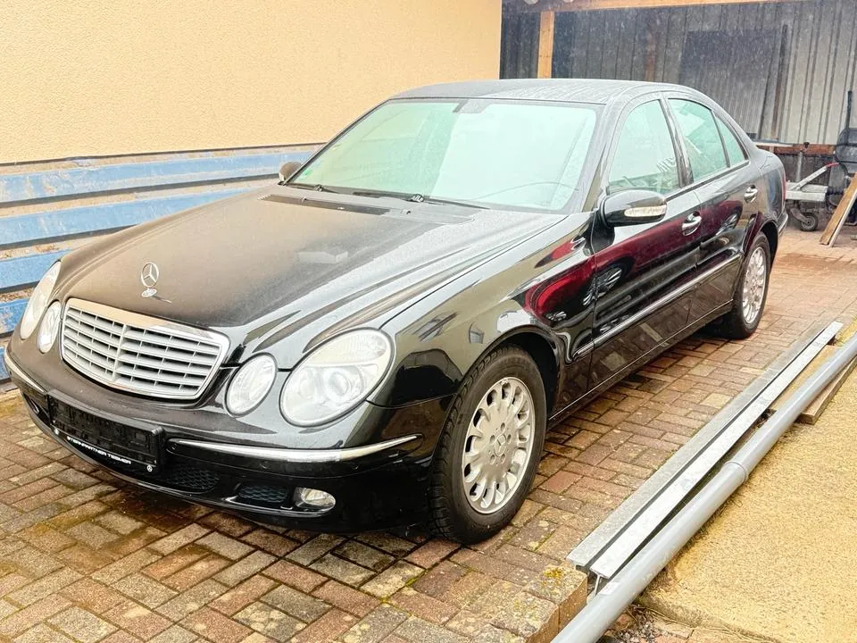 Mercedes-Benz E 200