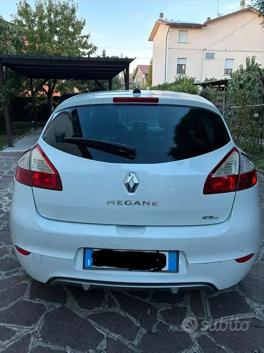 Renault Megane 2014 photo 2