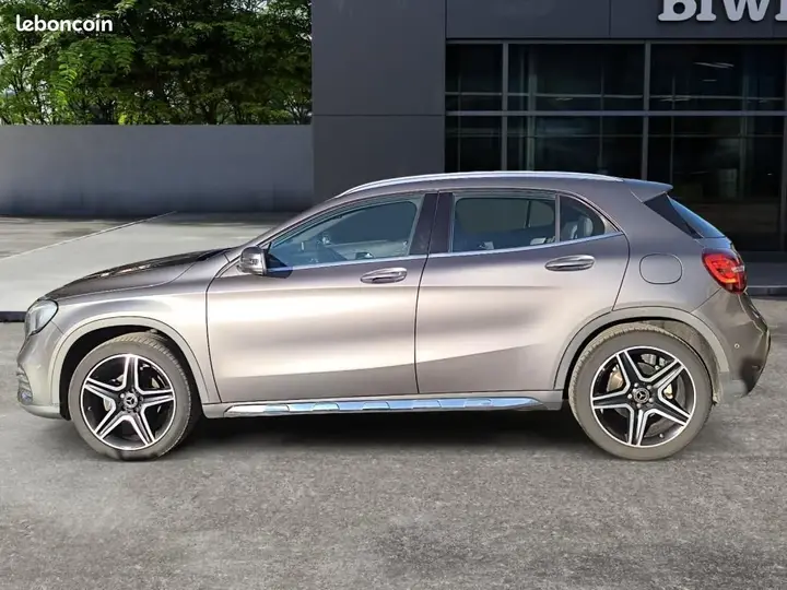 Mercedes-Benz Gla 2017 photo 2