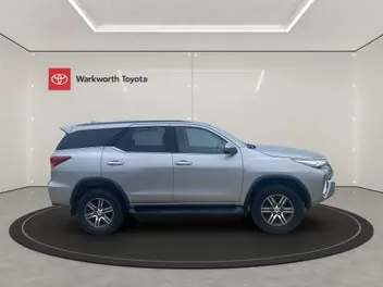 Toyota Fortuner 2019 photo 3