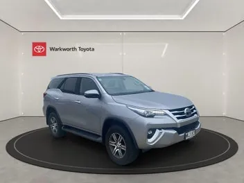 Toyota Fortuner 2019 photo 2