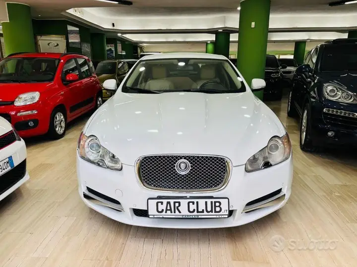 Jaguar Xf 2010 photo 2