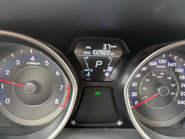 Hyundai Elantra 2013 photo 2
