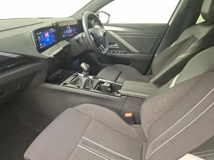 Vauxhall Astra 2023 photo 5
