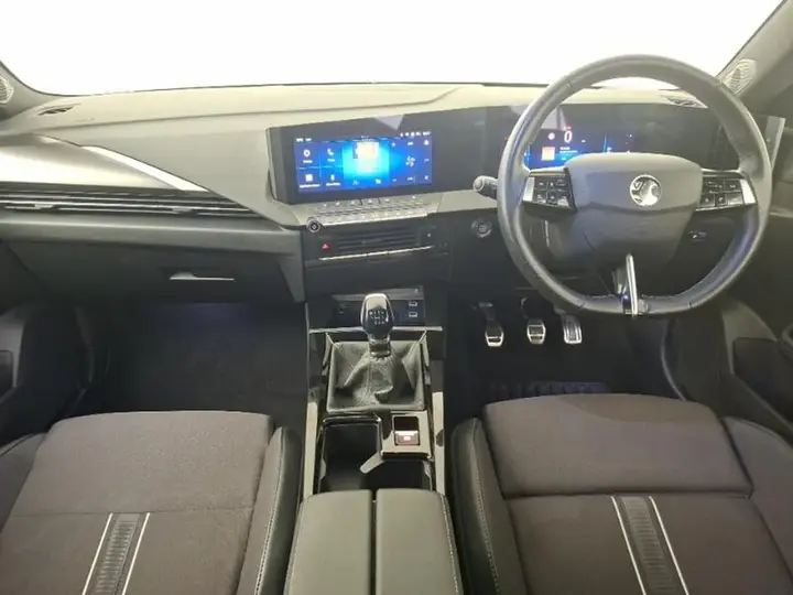 Vauxhall Astra 2023 photo 3