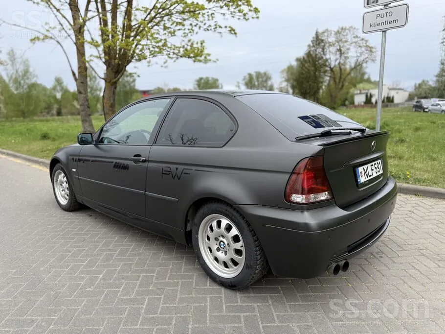 BMW 318 2004 photo 4