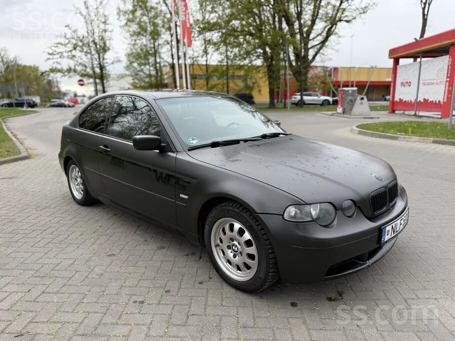 BMW 318 2004 photo 2