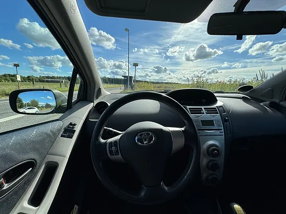Toyota Yaris 2007 photo 5