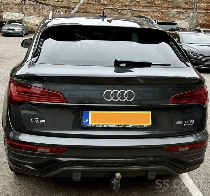 Audi Q5 2022 photo 3