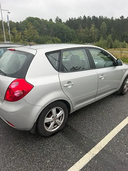 Kia Ceed 2009 photo 4