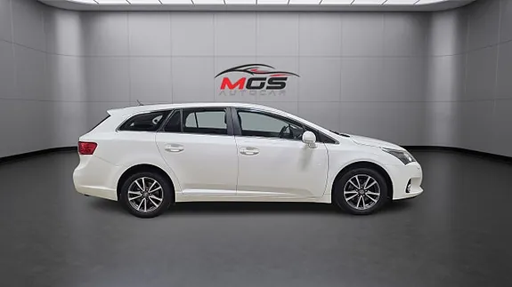 Toyota Avensis 2012 photo 5