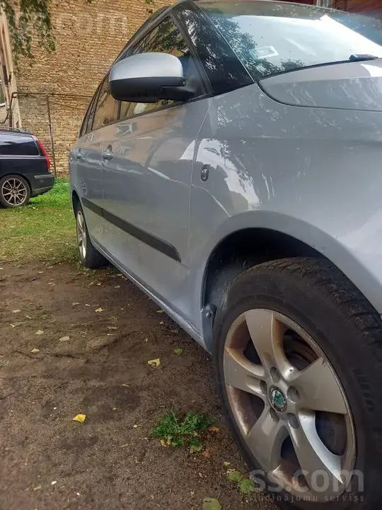 Skoda Fabia 2008 photo 5