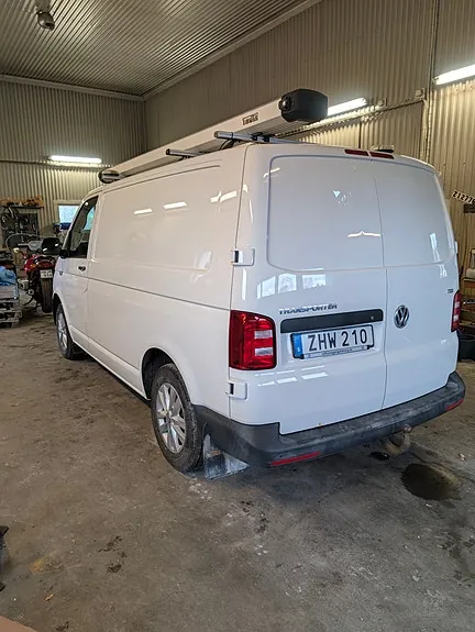 Volkswagen Transporter 2018 photo 3