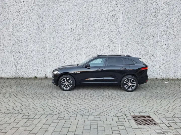 Jaguar F-Pace 2018 photo 5