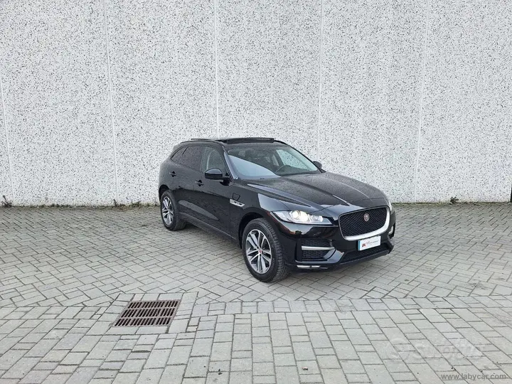 Jaguar F-Pace 2018 photo 3