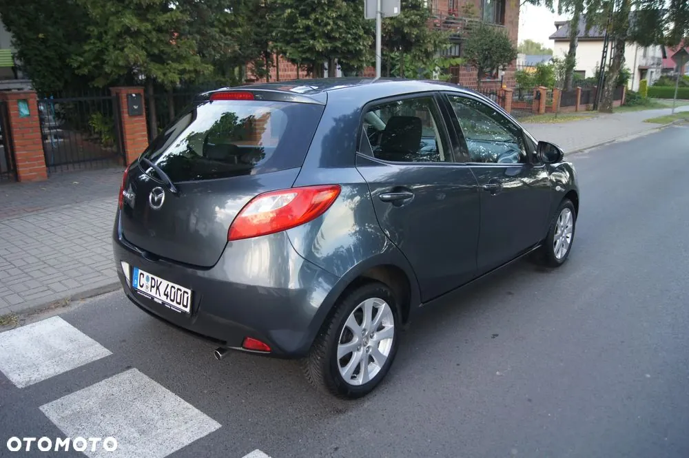Mazda 2 2009 photo 5