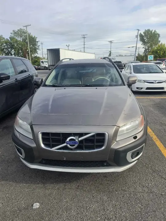 Volvo Xc70 2010 photo 2