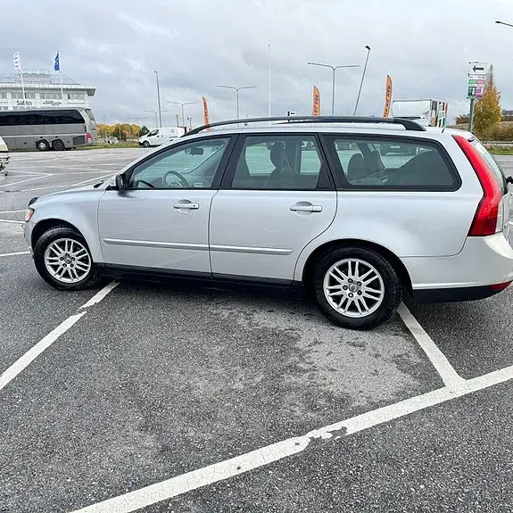 Volvo V50 2008 photo 2