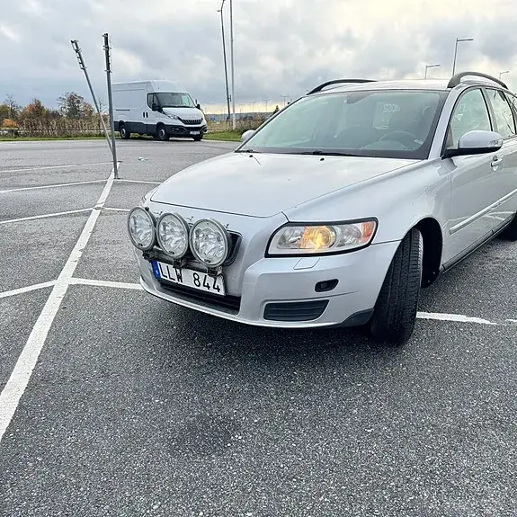 Volvo V50