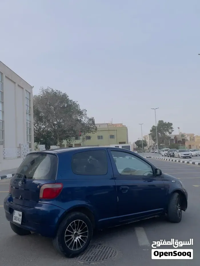 Toyota Yaris 2002 photo 2