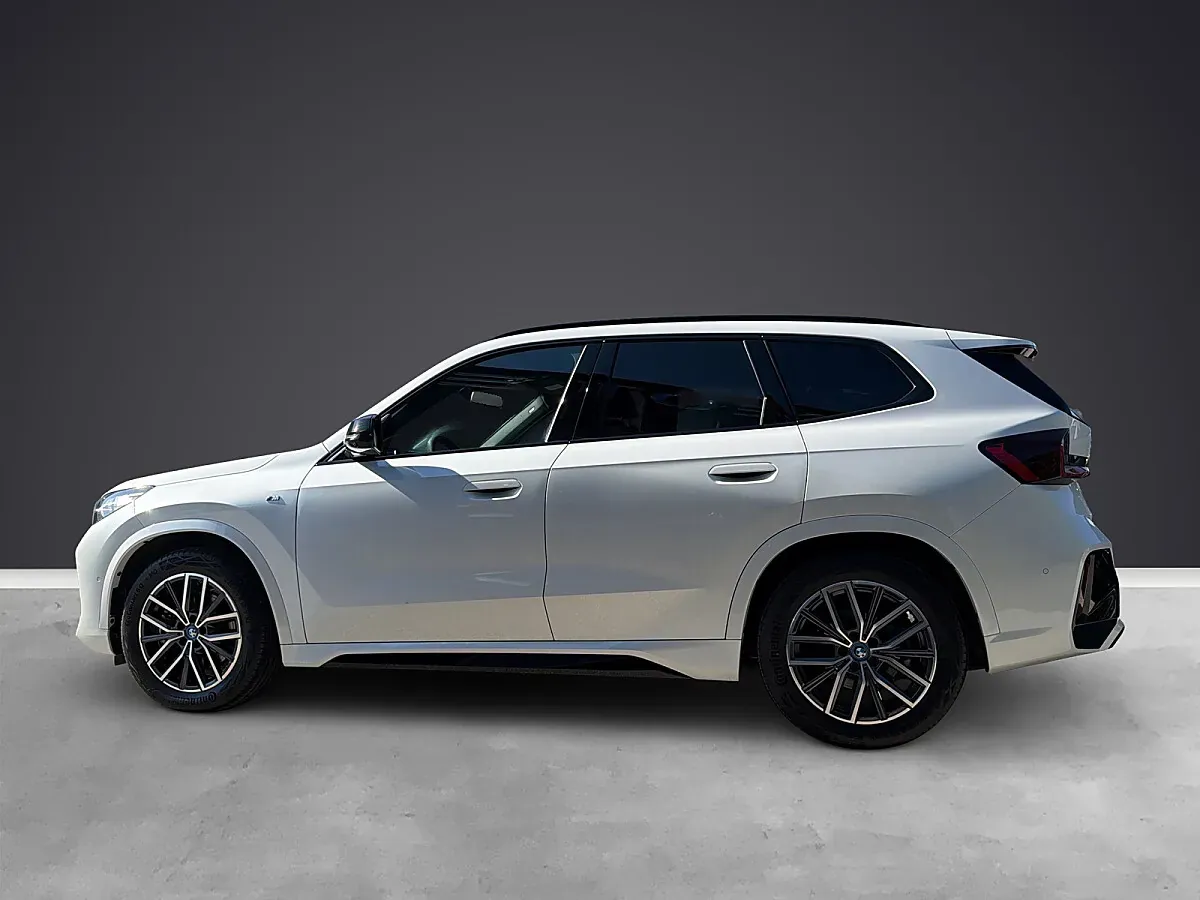 BMW Ix1 2024 photo 4