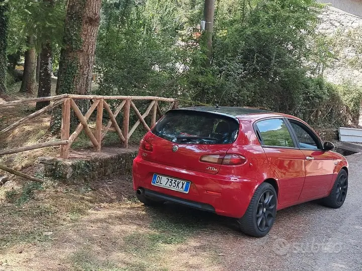 Alfa Romeo 147 2007 photo 2