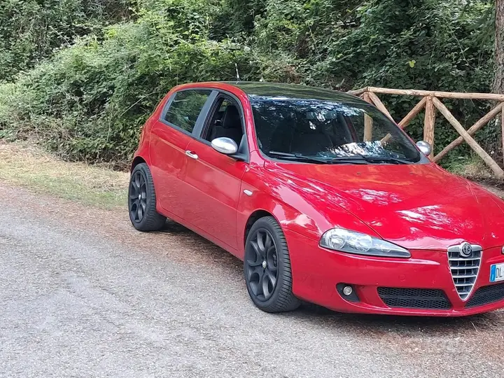 Alfa Romeo 147 2007 photo 3