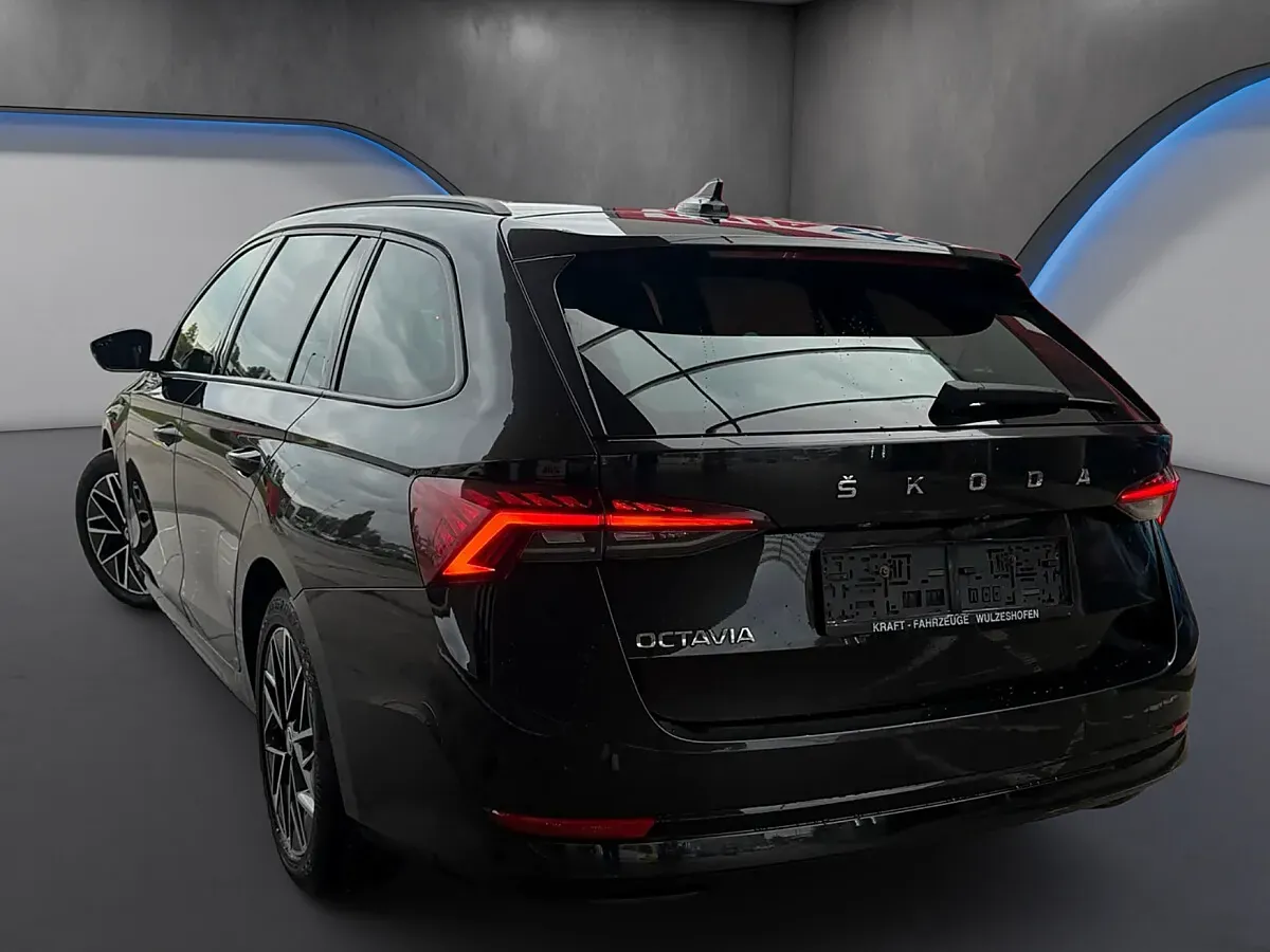 Skoda Octavia 2023 photo 3