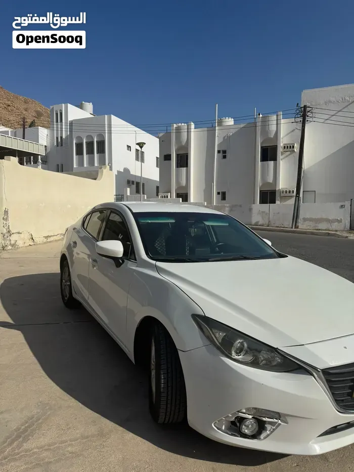 Mazda 3 2015 photo 3