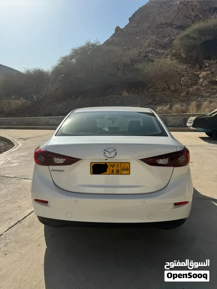 Mazda 3 2015 photo 2