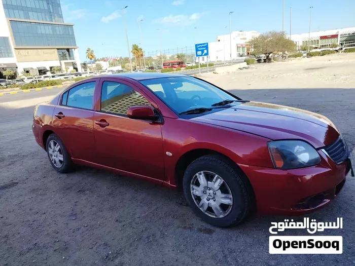 Mitsubishi Galant 2011 photo 2