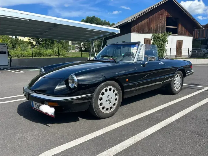 Alfa Romeo Spider 1987 photo 2