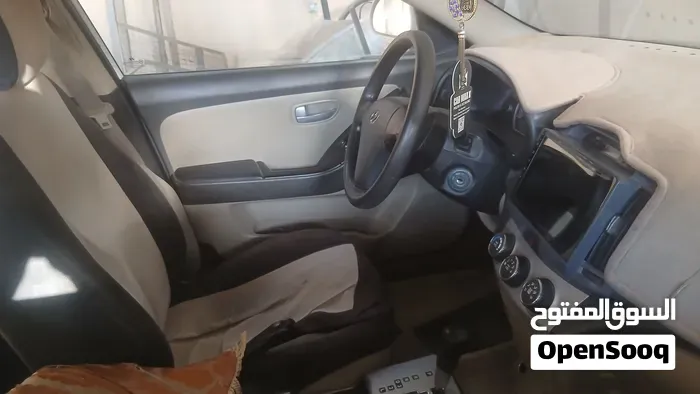 Hyundai Elantra 2008 photo 2