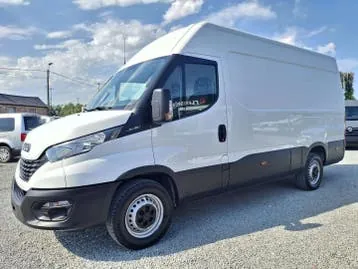 Iveco Daily 2021 photo 2