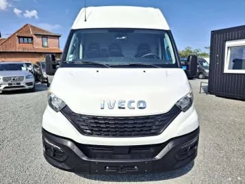 Iveco Daily 2021 photo 3