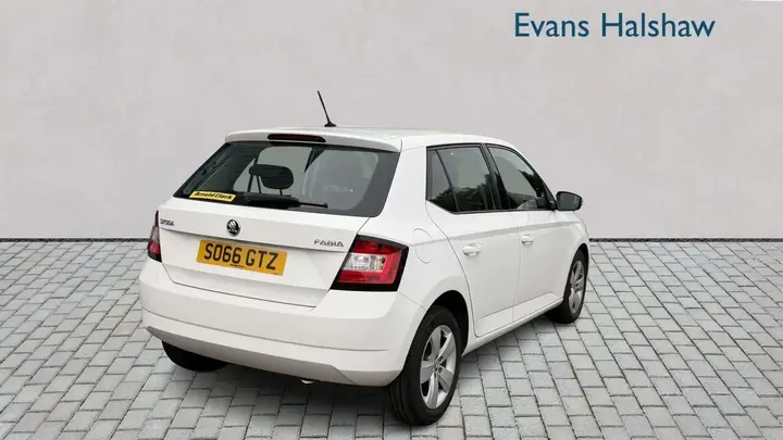 Skoda Fabia 2016 photo 4