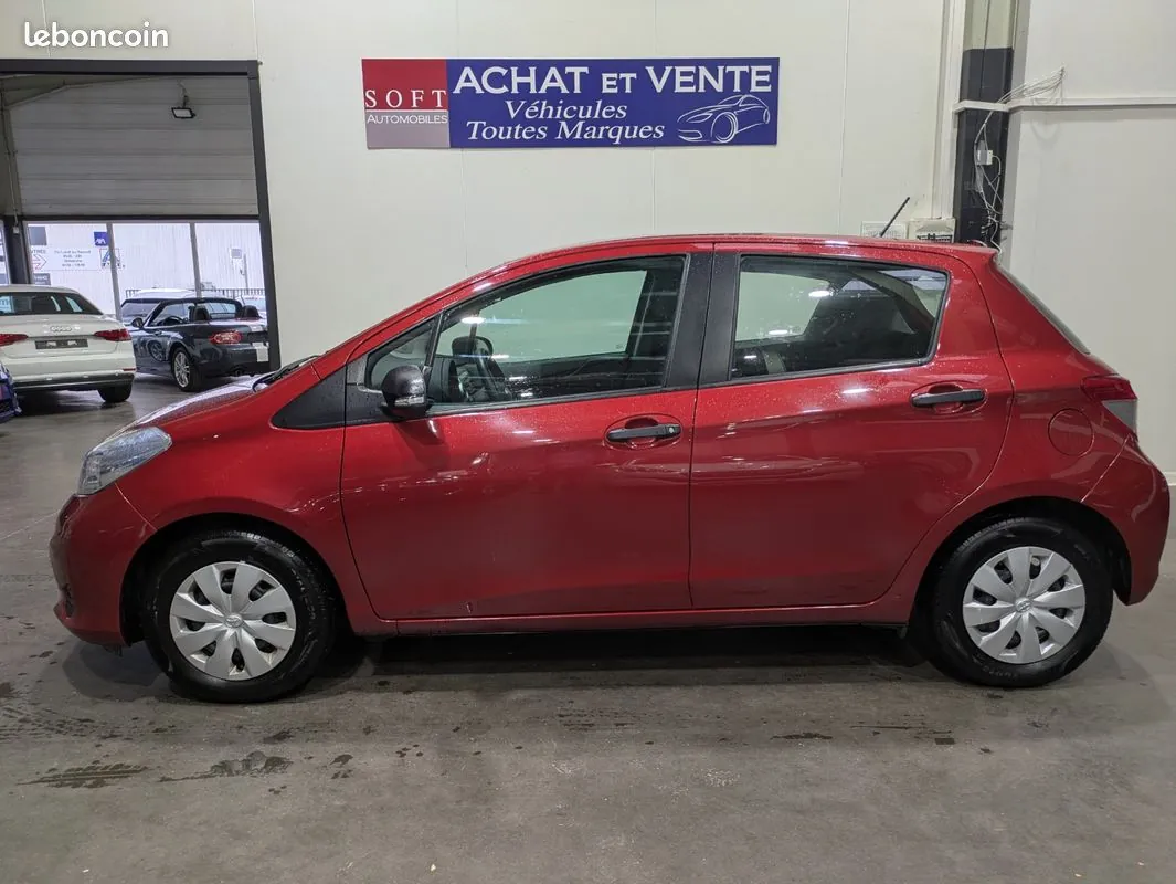 Toyota Yaris 2014 photo 4