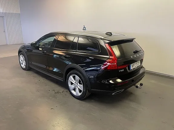 Volvo V60 Cross Country 2019 photo 3