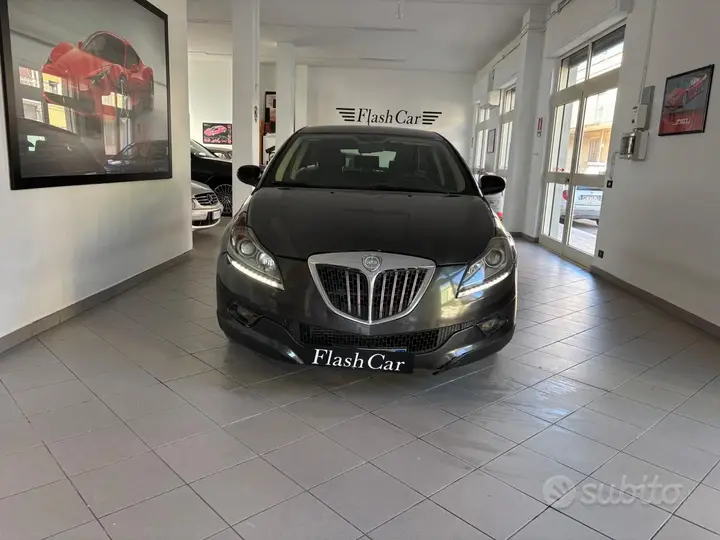 Lancia Delta 2010 photo 2