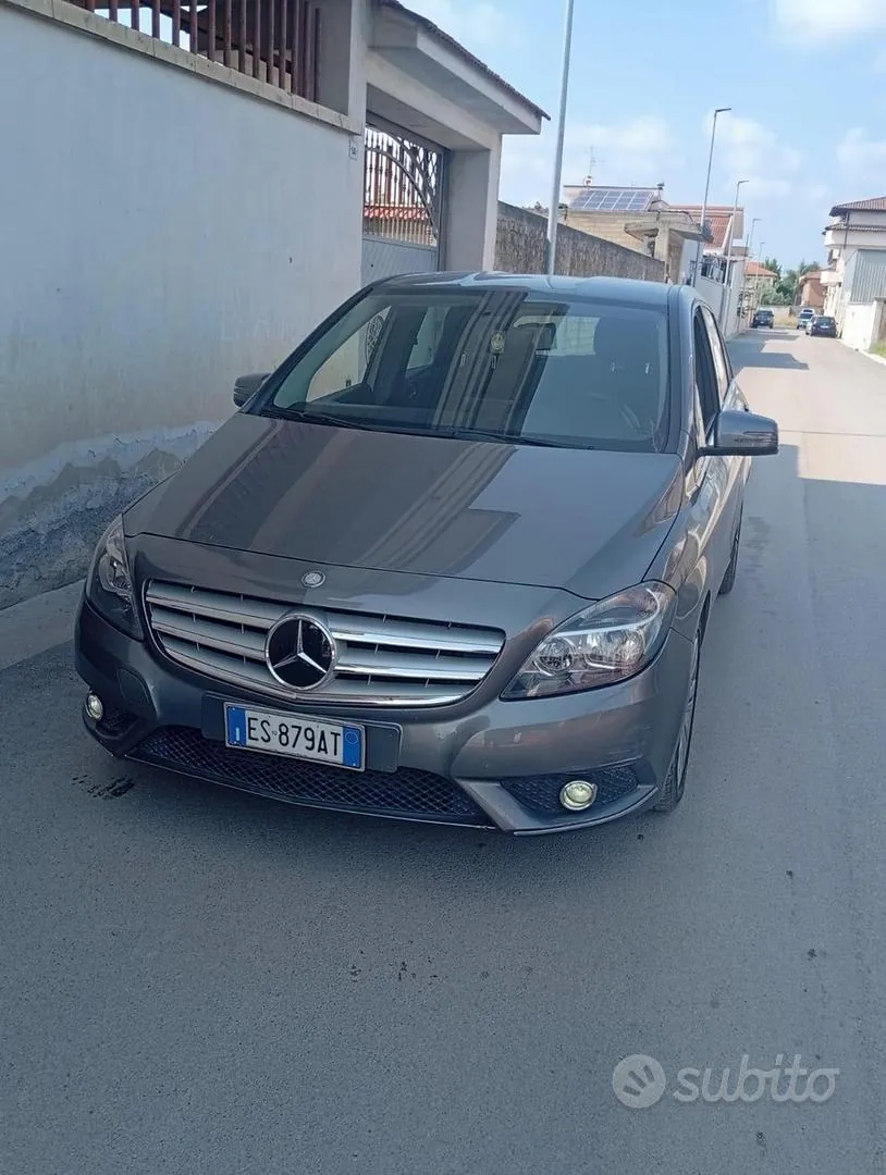 Mercedes-Benz B-Class 2013 photo 2
