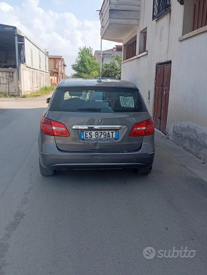 Mercedes-Benz B-Class 2013 photo 3