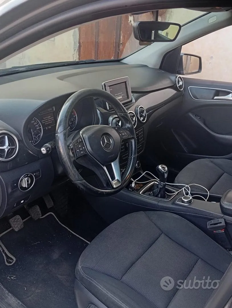 Mercedes-Benz B-Class 2013 photo 5