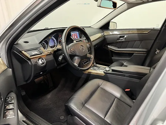 Mercedes-Benz E250 2010 photo 4