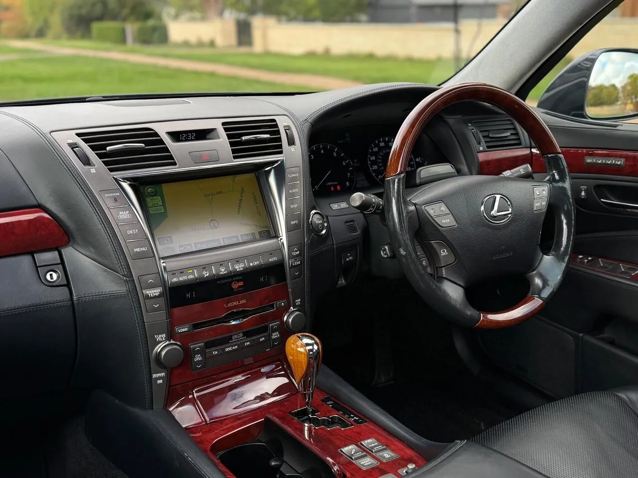 Lexus Ls 2008 photo 2