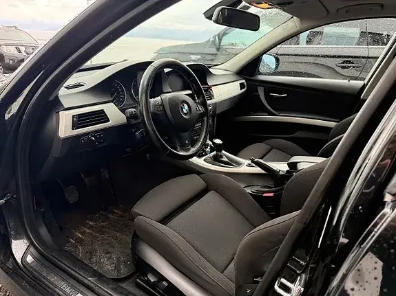 BMW 318D 2008 photo 4