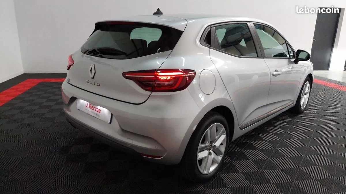Renault Clio 2022 photo 4